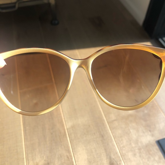 Valentino Cat Eye Sunglasses - Picture 4 of 6